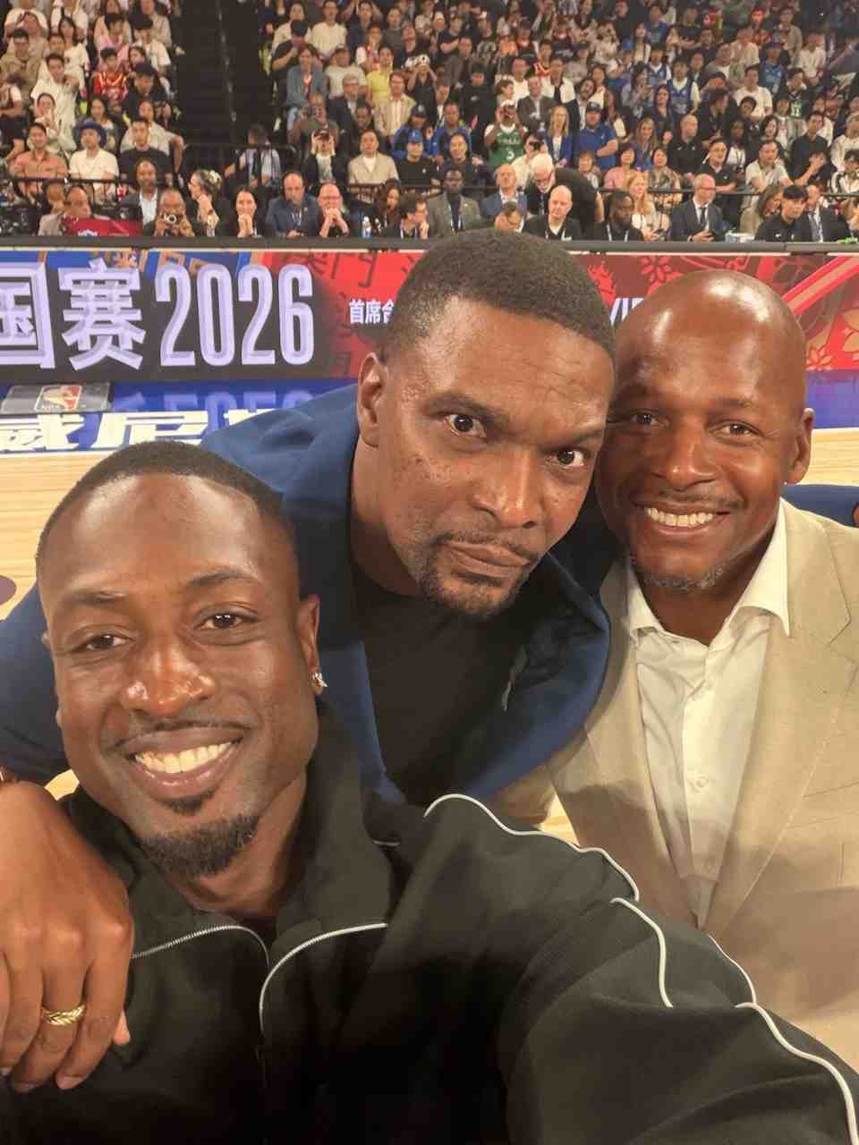 差一個詹姆斯！韋德曬與波什、雷·阿倫中國賽期間的合影